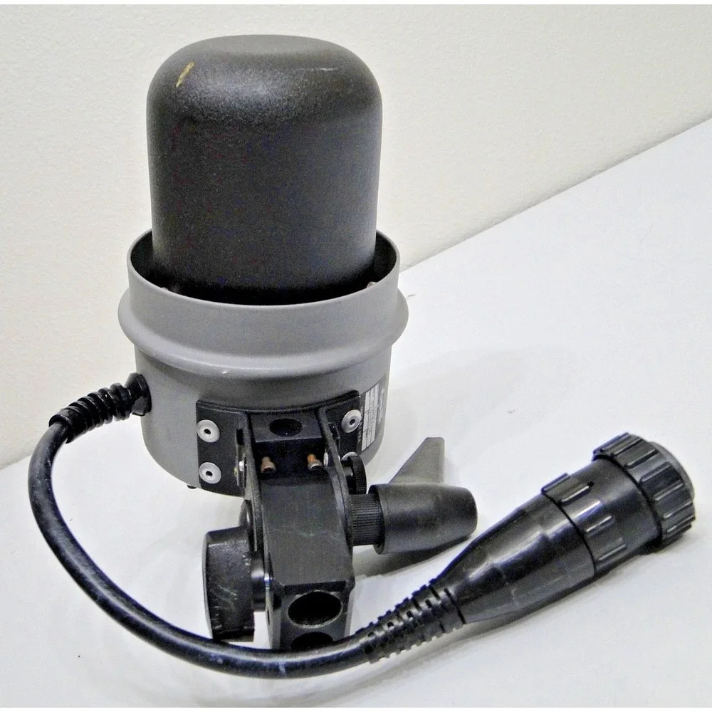 Dynalite 4040 Flash Head Strobe Strobe w/ Frosted Dome, Cover & 15ft Cable - Pro